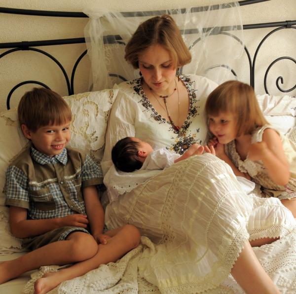 Polina & Dmitry Luchanov. with-kids-2009